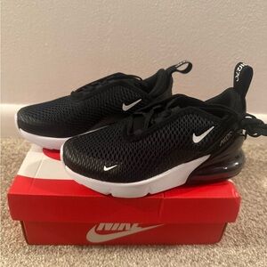 Nike Kids Black/White Air Max 270 Style Sneakers